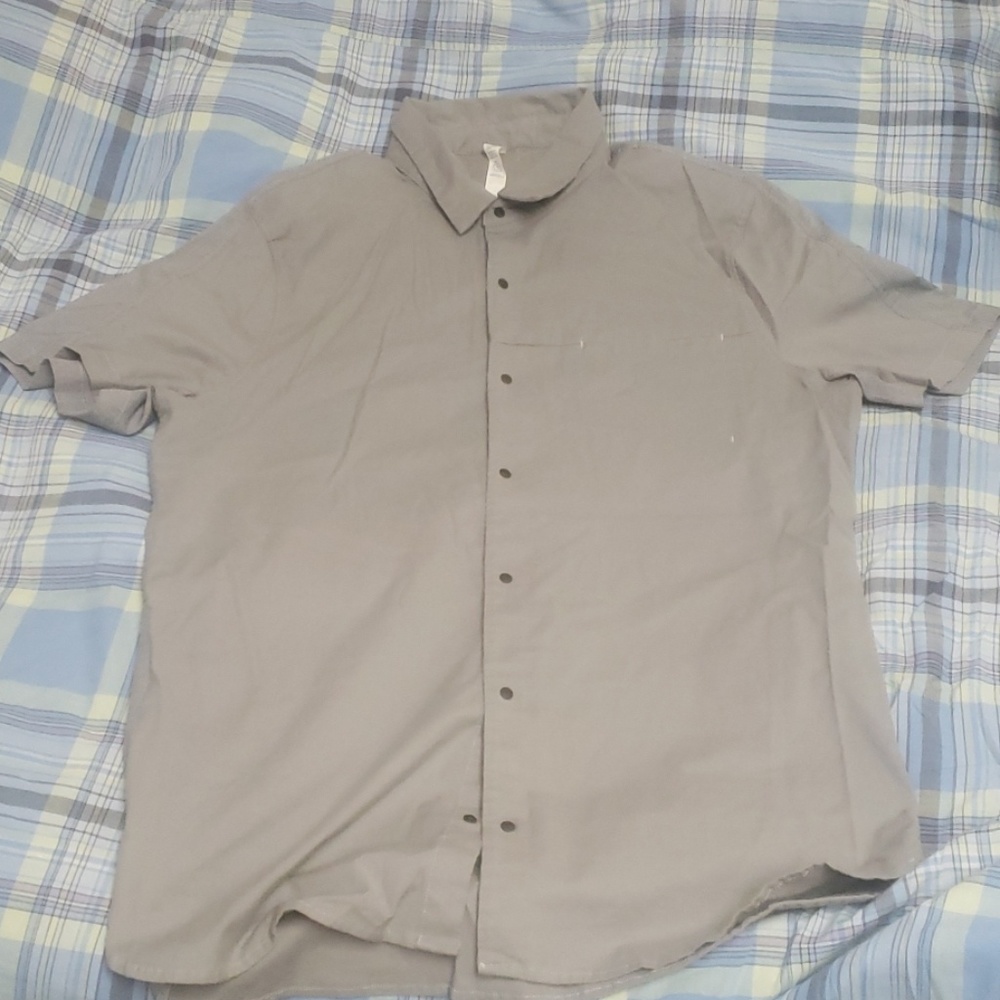 Lululemon L button down